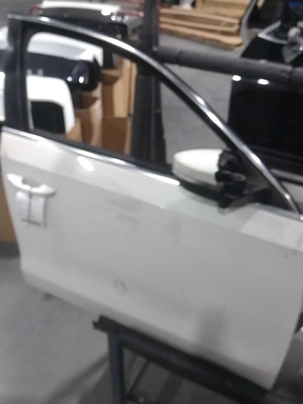 2013-2015 Volkswagen Passat Right Front Door White OEM 95101 119k Miles