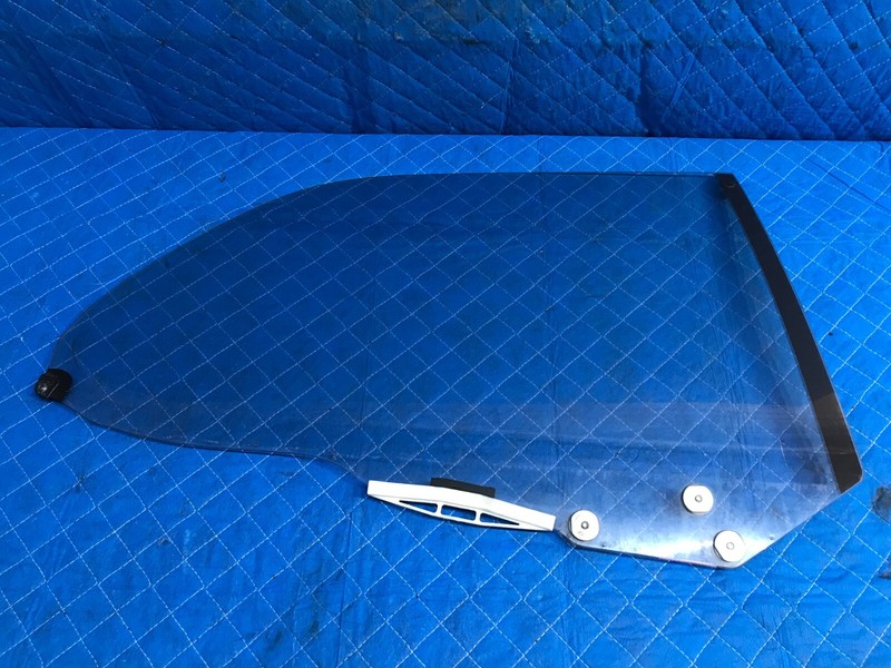 95-97 Lexus LS400 Rear Right Passenger Side Door Window Glass OEM