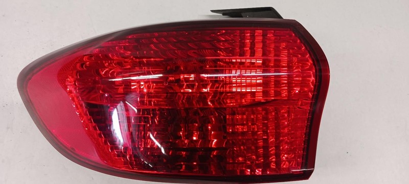 06 SUBARU TRIBECA Left driver outer Taillight OEM Grade A!
