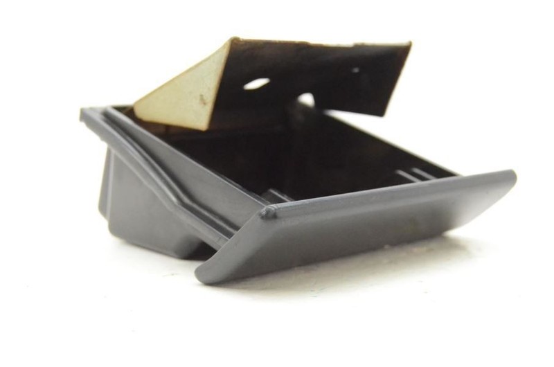 1999-2002 Toyota 4 Runner SR5 3.4L 2WD Front Ash Tray 7410235010