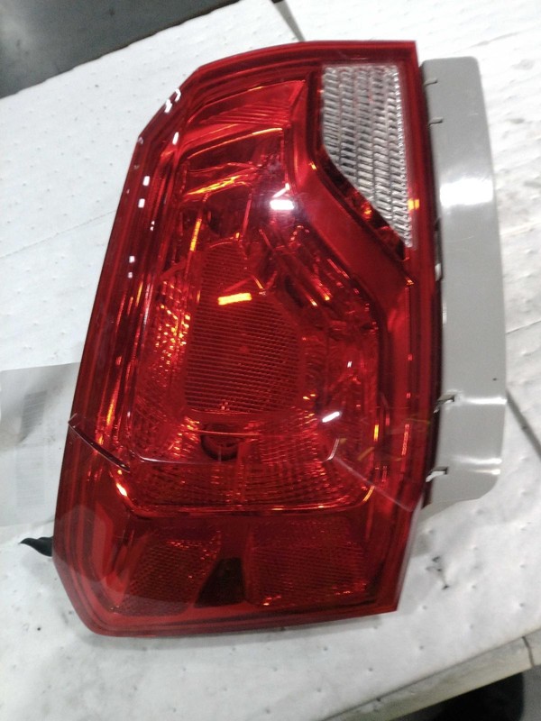2016 Chevrolet Impala Left Tail Light Assembly White OEM 129920 144k Miles