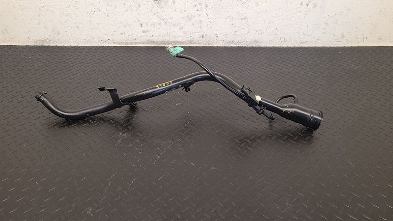 14-18 Jeep Cherokee Fuel Gas Filler Neck OEM 68154480AE