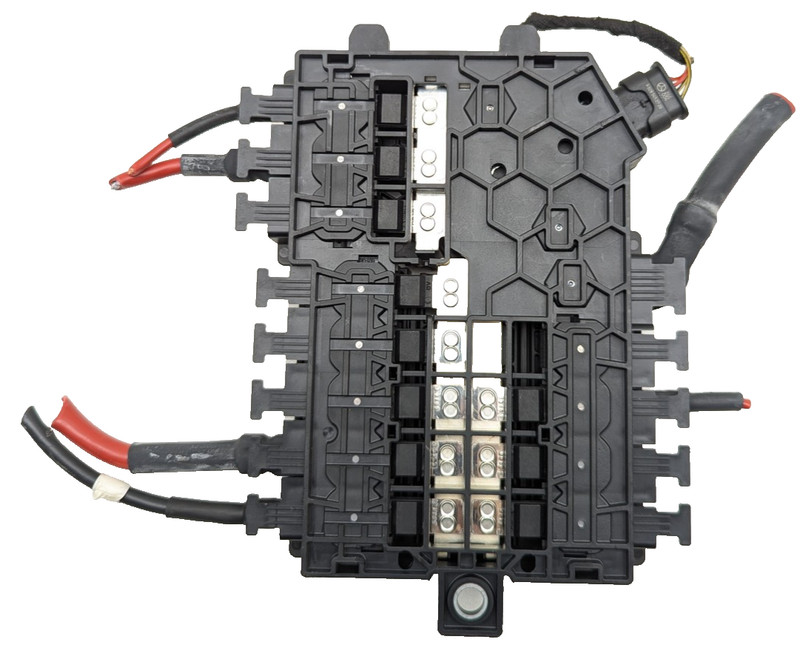 2015-2018 MERCEDES W205 C300 C-CLASS POWER DISTRIBUTION MODULE