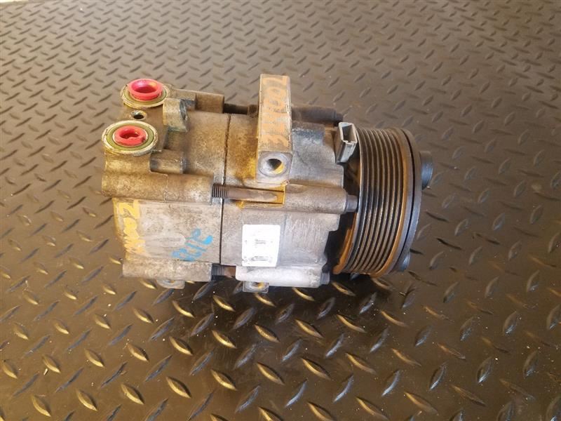 97-02 Ford Expedition V8 A/C AC Compressor Pump OEM 4L3Z-19703-AB