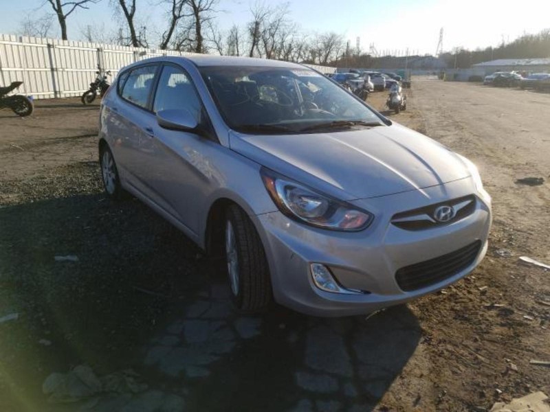 12 HYUNAI ACCENT Auto Transmission 6 Speed 1.6L 21k miles 6 Month Warranty!