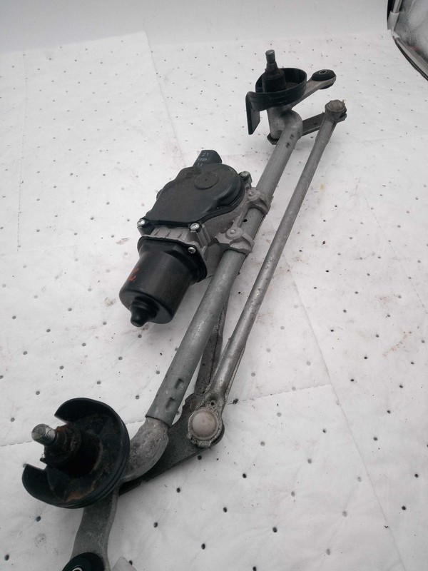 2022 Nissan Rogue Wiper Motor OEM 288006RF0A Red 24K Miles Used