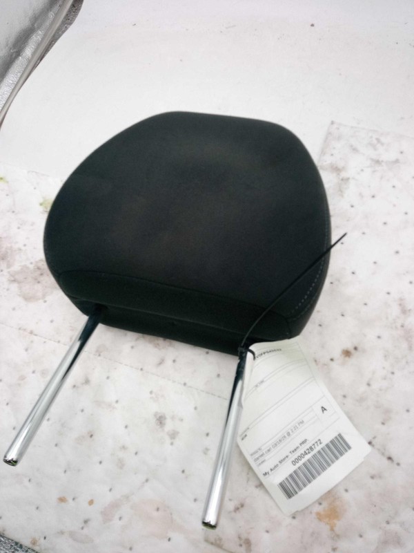 2015 Nissan Rogue Grey Headrest - Used, 167k Miles, OEM Quality