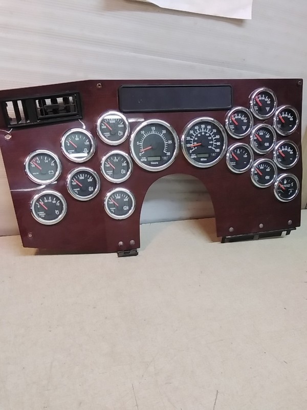Freightliner Western Star Speedometer/ Tachometer Gauge Panel A18-71725-210