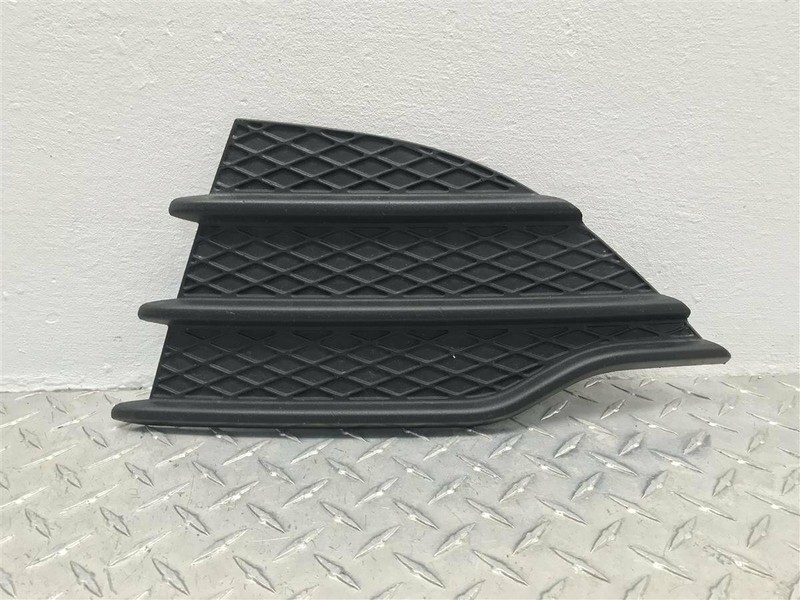 13-16 FORD ESCAPE LOWER DRIVER GRILLE OEM 104-02424AR