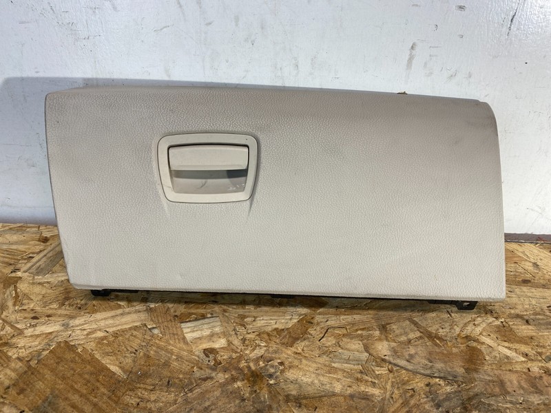 11-17 BMW F10 5 Series Interior Right Glove Box Lid Cver Panel White Oyster OEM✅