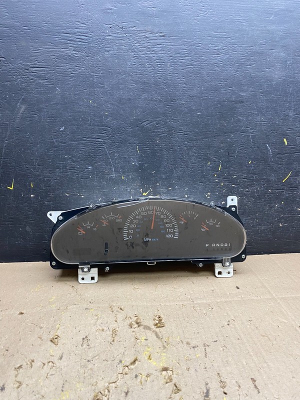 1998 Dodge 1500 Van Speedometer Cluster U5453 PS