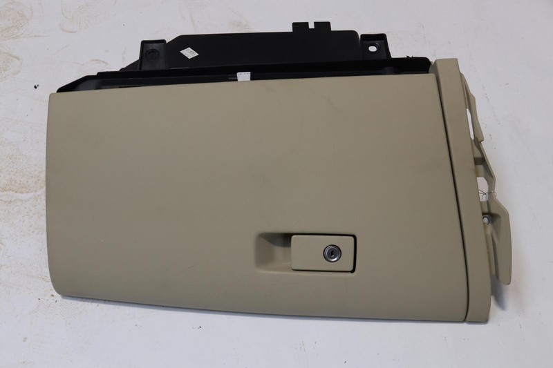 2014-2017 VOLVO XC60 DASH DASHBOARD PASSENGER GLOVE BOX STORAGE COMPARTMENT OEM