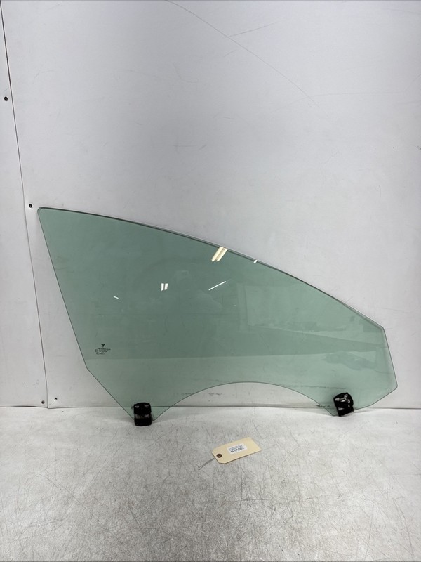 17-20 Tesla Model 3 Front Right Door Window Glass 43R-004530 51002 S1