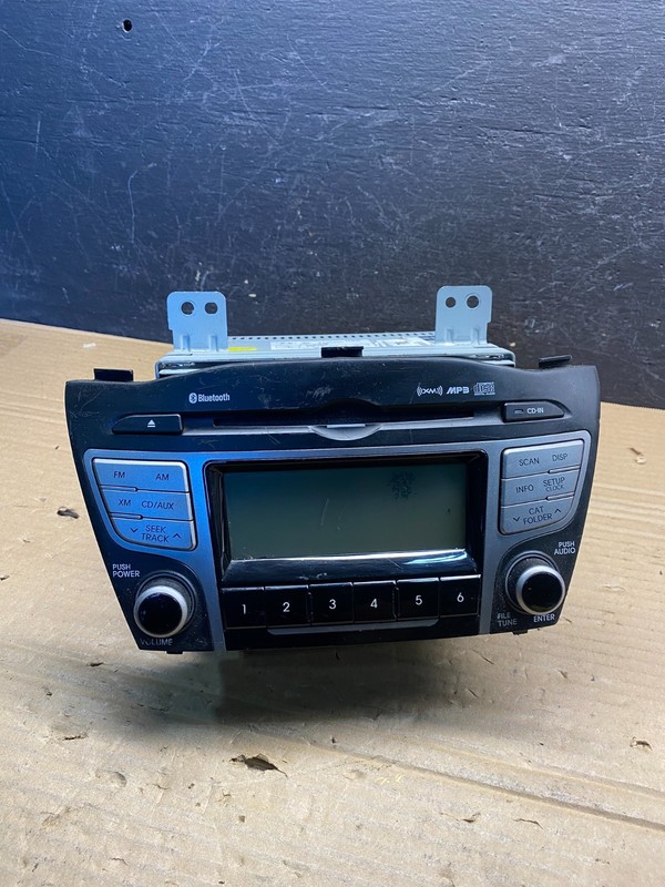 2010 to 2013 Hyundai Tucson FM Radio Single CD Player 96160-2S161TAN AE4806 DG