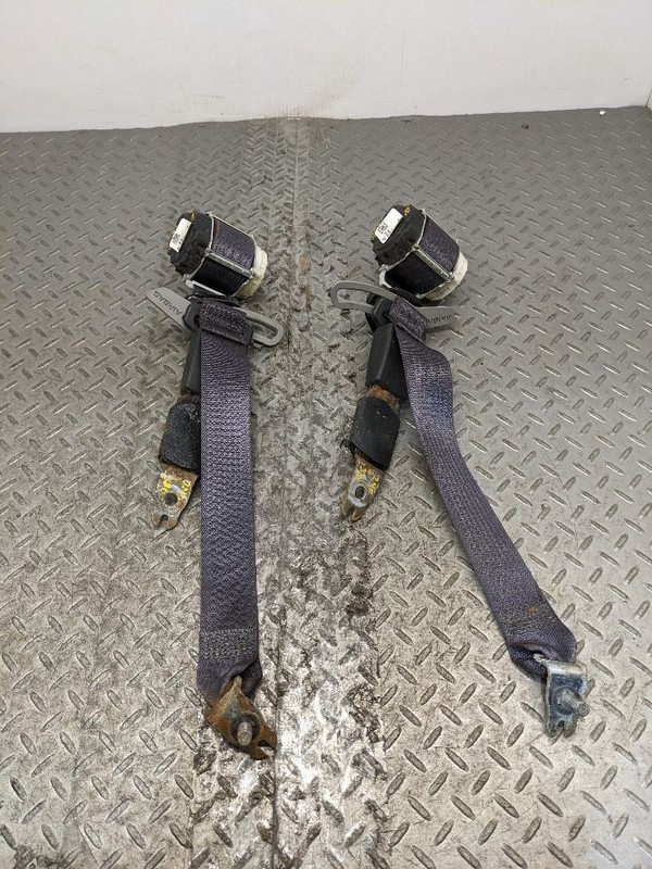 2016-2024 CHEVY CAMARO RIGHT & LEFT REAR SEAT BELT RETRACTOR SET 2 PCS 8 118