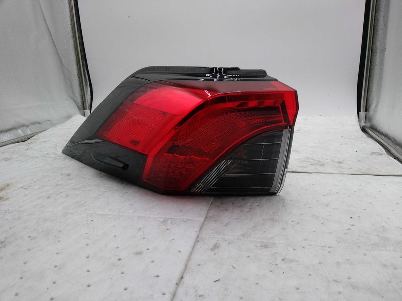 2021 Toyota RAV4 Left Tail Light Assembly Black 700216 - 55K Miles