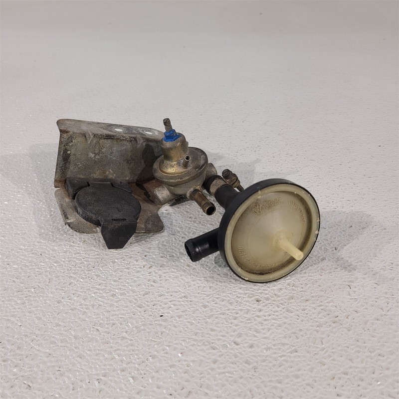 86-91 Porsche 944 Vacuum Purge Control Oem Aa7294