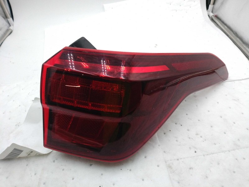 2021 KIA SELTOS Right Tail Light Assembly Blue OEM Used 75k Miles 690969