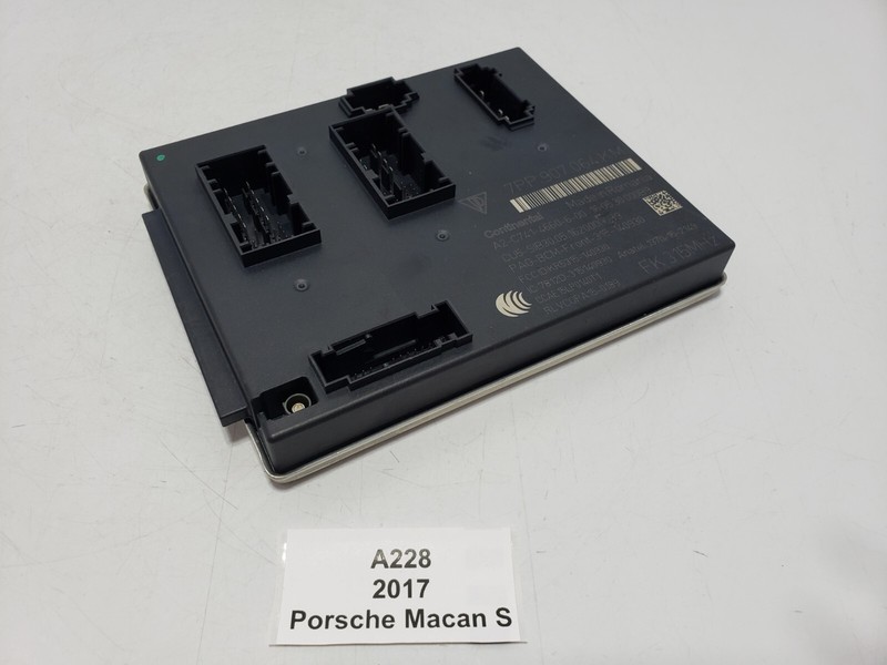 ✅10-18 OEM Porsche Macan 95B Cayenne Panamera Front Body Control Module BCM Unit