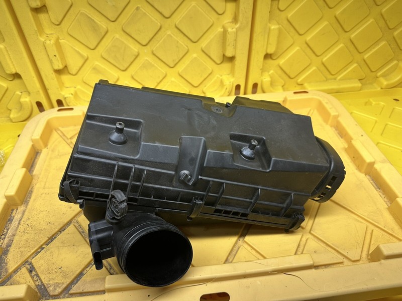 2007-2010 BMW X5 3.0L N52N AIR INTAKE FILTER BOX ASSEMBLY OEM