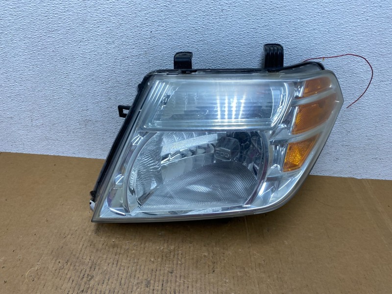 2008 to 2012 Nissan Pathfinder Halogen Headlight Left Driver Lh Oem AE0452 DW