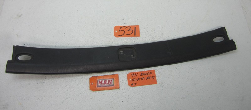 TRIM PANEL COVER TOP CENTER MIDDLE WINDSHIELD POST SUN VISOR CAR 90-97 MIATA MX5