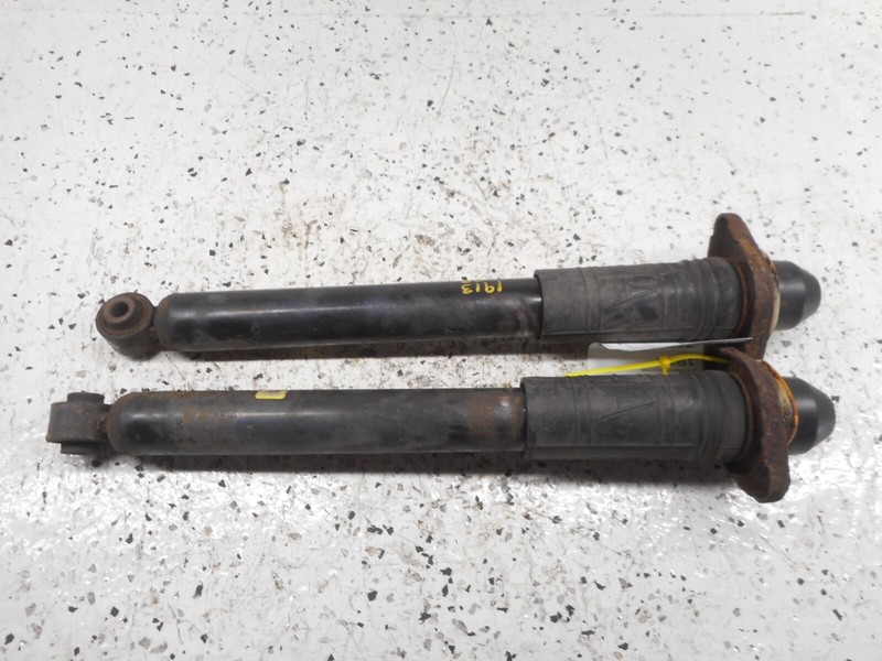 Infiniti QX70 Shock Absorber Pair Rear Driver Left Passenger Right OEM 2014