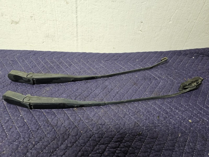 2009 FORD E250Windshield Wiper Arm Front DriverPassenger Side