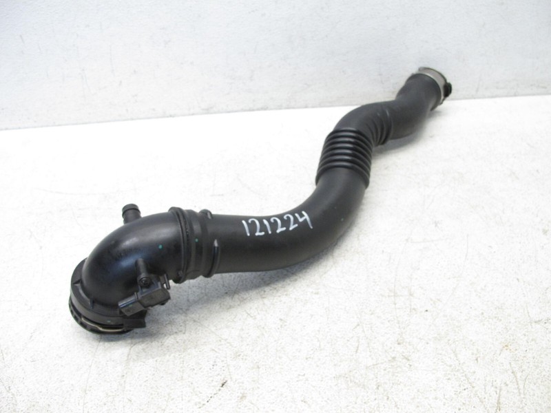 12-18 BMW F30 328i 428i X3 X4 ENGINE INTERCOOLER CHARGE OUTLET PIPE HOSE 121224