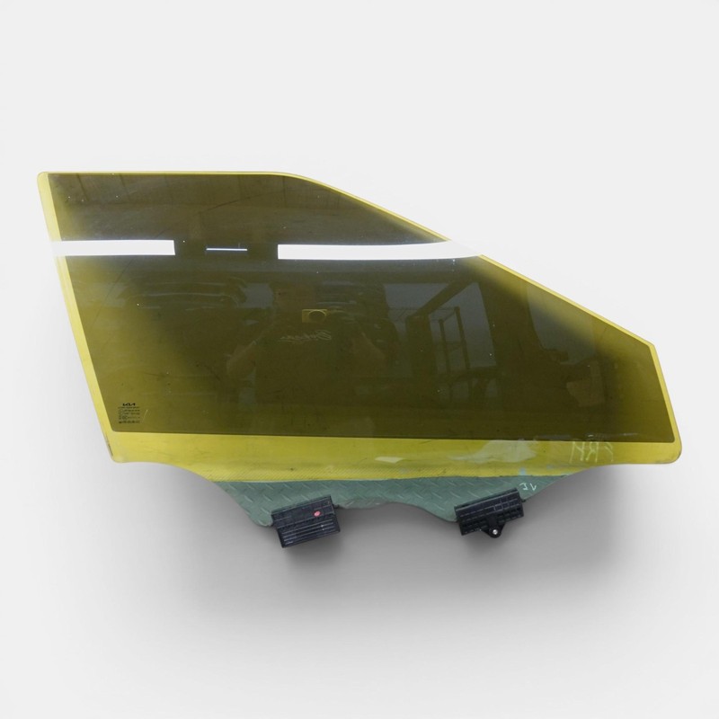 2022-2024 KIA EV6 Front Right Side Door Window Laminated Glass Oem Fd29211gt