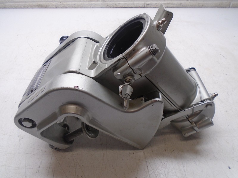 Q5 Suzuki Outboard DT 5 hp Spirit Swivel Bracket 43111-98300-01J 1977-1979