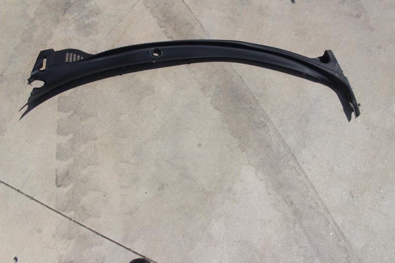 05-07 Corvette C6 Front Windshield Wiper Cowl Vent Panel Trim OEM 15822873
