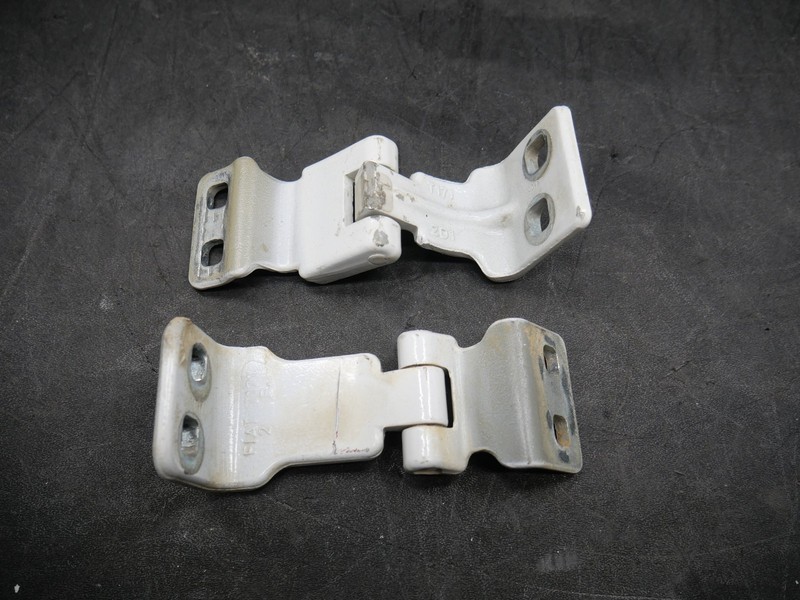 2015-2022 Ram ProMaster City Left Rear Door Hinge Set OEM 68192875AA