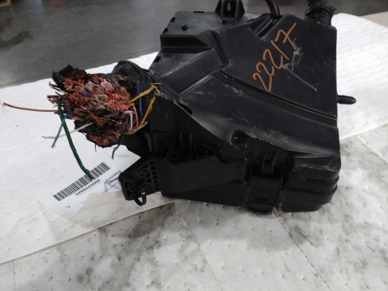2018 KIA Cadenza Fuse Box OEM 91420F6021 Grey 81K Miles Genuine Used Part