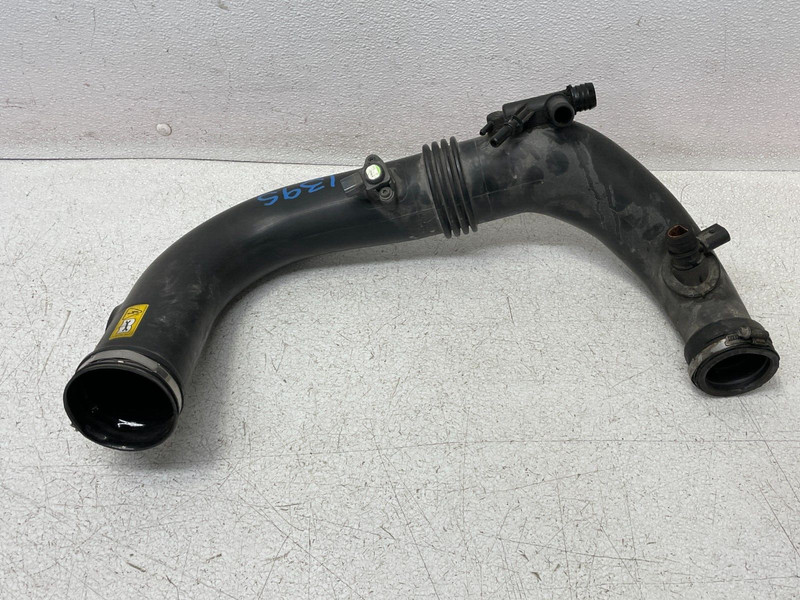 12 13 14 Mercedes C250 Engine Air Intake Inlet Duct Hose Tube Pipe 1.8L 1395 OEM