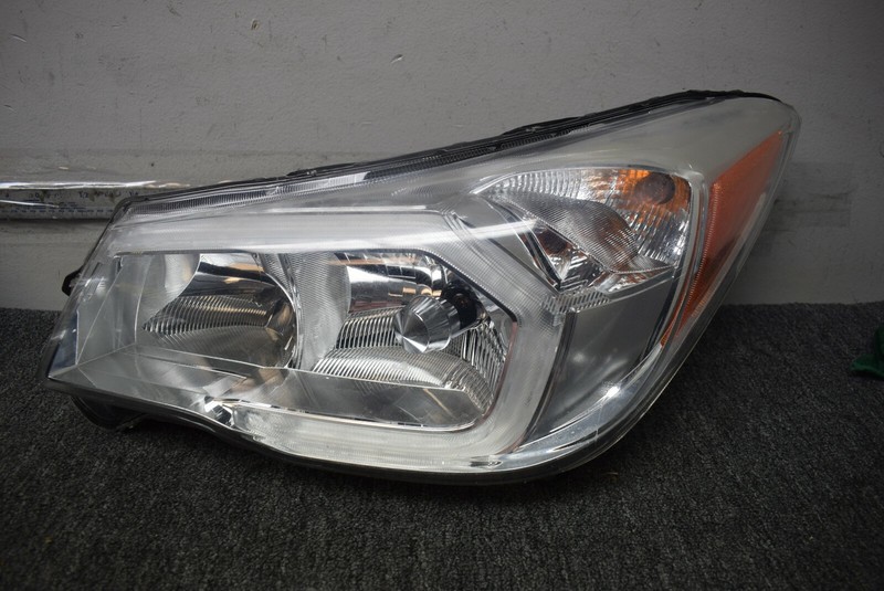 2014-2016 SUBARU FORESTER HEADLIGHT LEFT SIDE FACTORY OEM