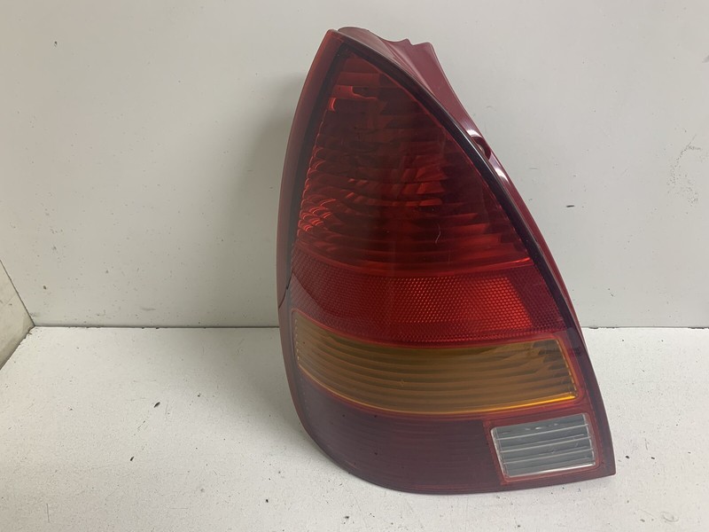 2001-2002 Daewoo Nubira Left Driver Tail Light Lamp Taillight Taillamp Oem