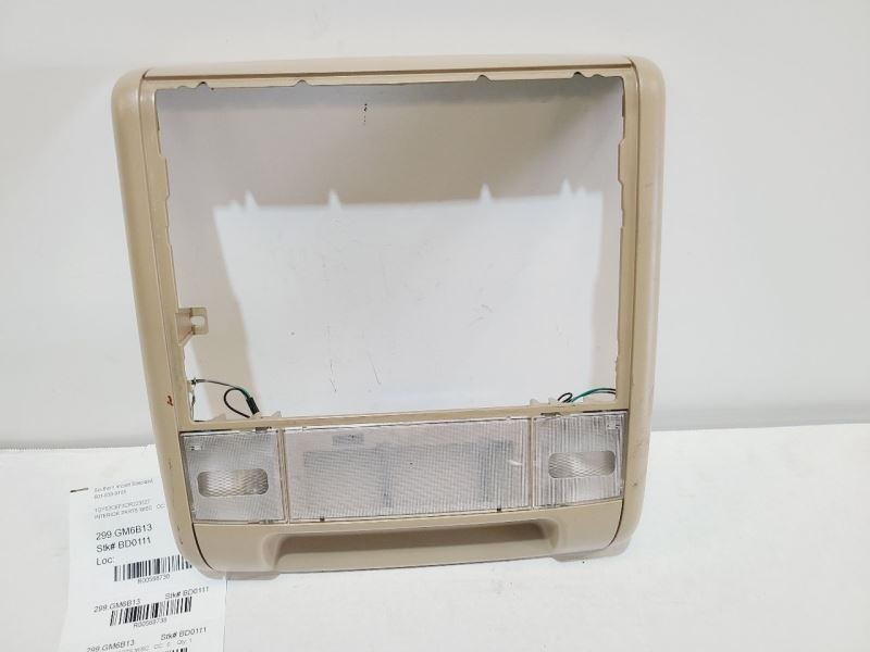 ESCALADE 2013 Interior Dome Light with Bezel 568738