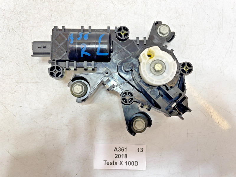 ✅ 16-20 OEM Tesla Model X Rear Left Driver Side Door Lock Latch Actuator