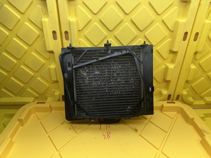 2012-2019 BMW M6 Left Auxiliar Radiator 1711-2284275-01 OEM