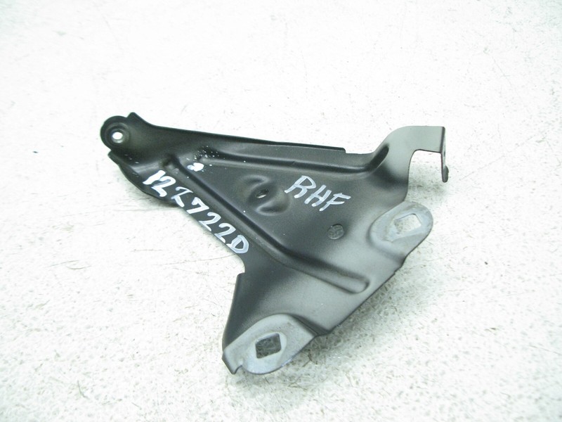 16-22 BMW F48 X1 FENDER SUPPORT MOUNT BRACKET SUPPORT RIGHT OEM 122722D