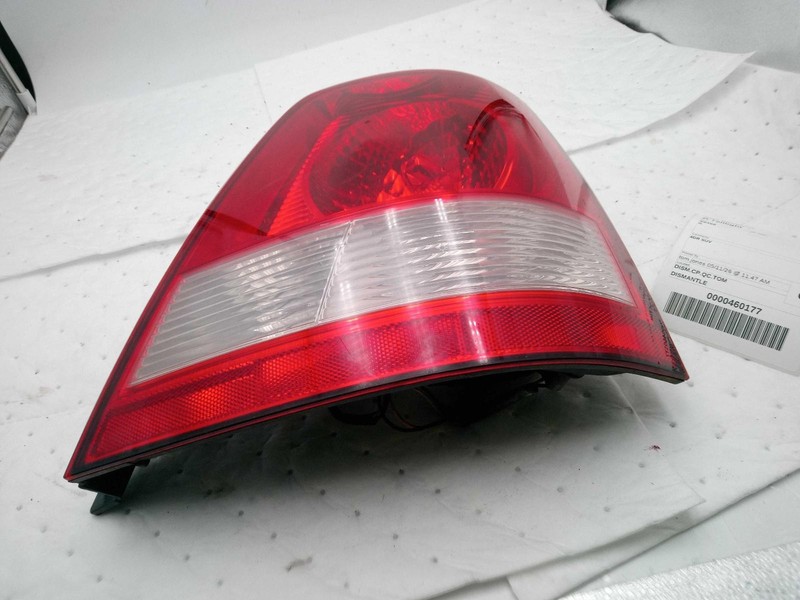 2005 KIA SORENTO Right Tail Light Assembly OEM Used 221609 112K Miles