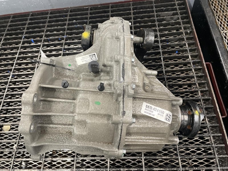22-'24 JEEP GRAND CHEROKEE single speed Transfer Case 25k miles 6 Month Wnty!