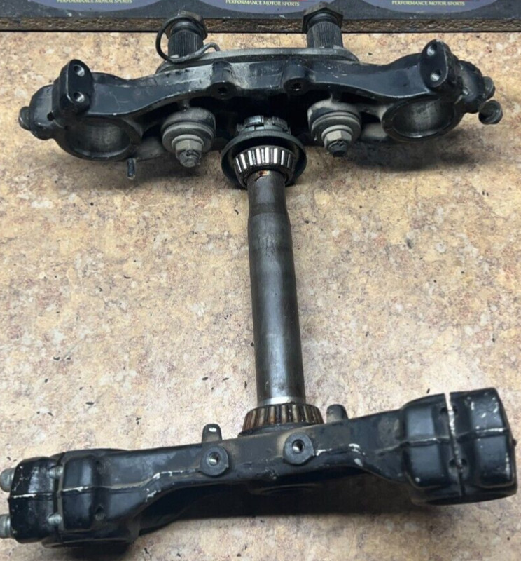 1987 Yamaha Venture XVZ1300 Front Triple Tree Top Bottom Set Fork Hold XVZ 1300