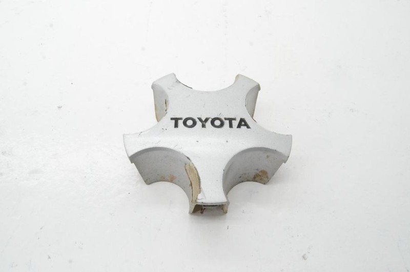 1986-1988 Toyota Supra MK3 7MGE Silver Center Cap has Scratches