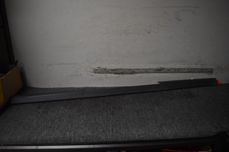 2013-2018 NISSAN FRONTIER S BED RAIL CAP RIGHT SIDE FACTORY OEM