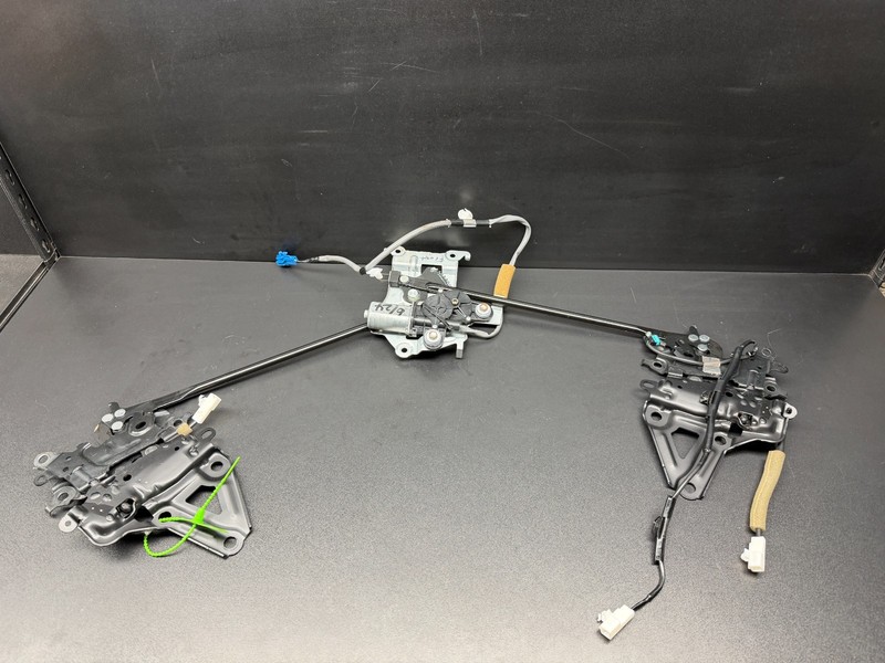 10-15 LEXUS IS350 IS250 CONVERTIBLE FRONT ROOF LOCK LATCH MOTOR OEM ACTUATOR