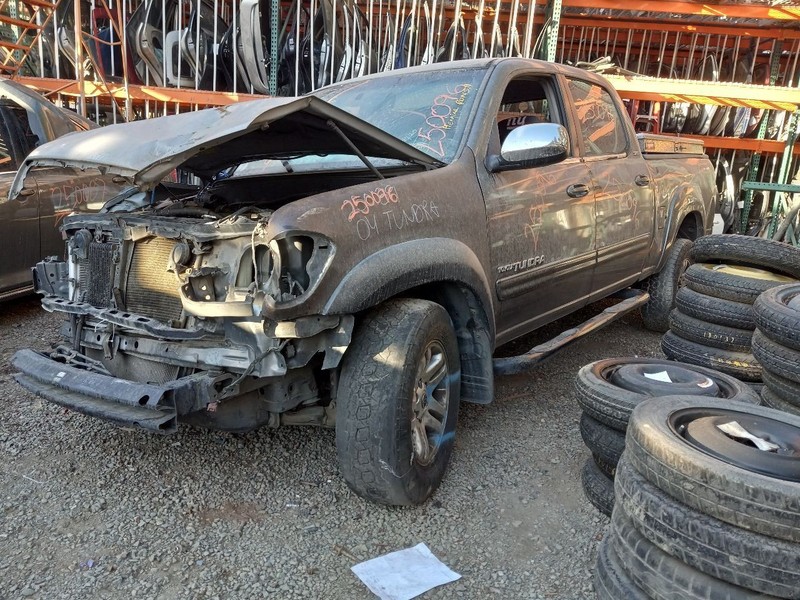 Rear Axle With Crew Cab 4 Door 4.10 Ratio Without Locking Fits 04 TUNDRA 567530