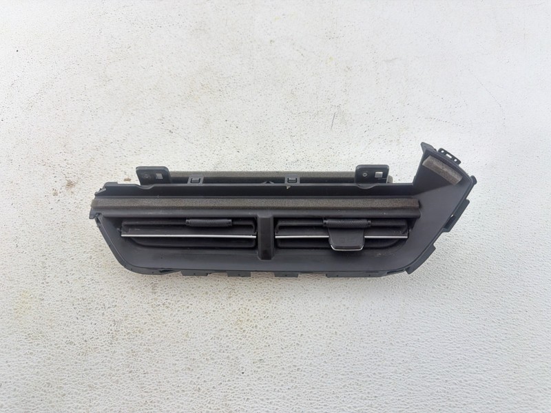 2024-2025 CHEVROLET TRAX CENTER DASH INSTRUMENT PANEL AIR VENT GRILLE OEM