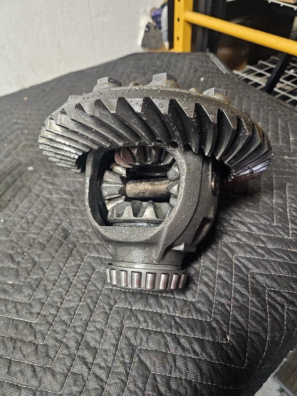 05-16 Ford F250 Rear Axle Differential Diff Carrier Open
